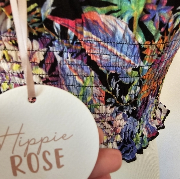 Hippie Rose Black Floral Cropped Tank Women's Size Small NWT - Picture 6 of 8